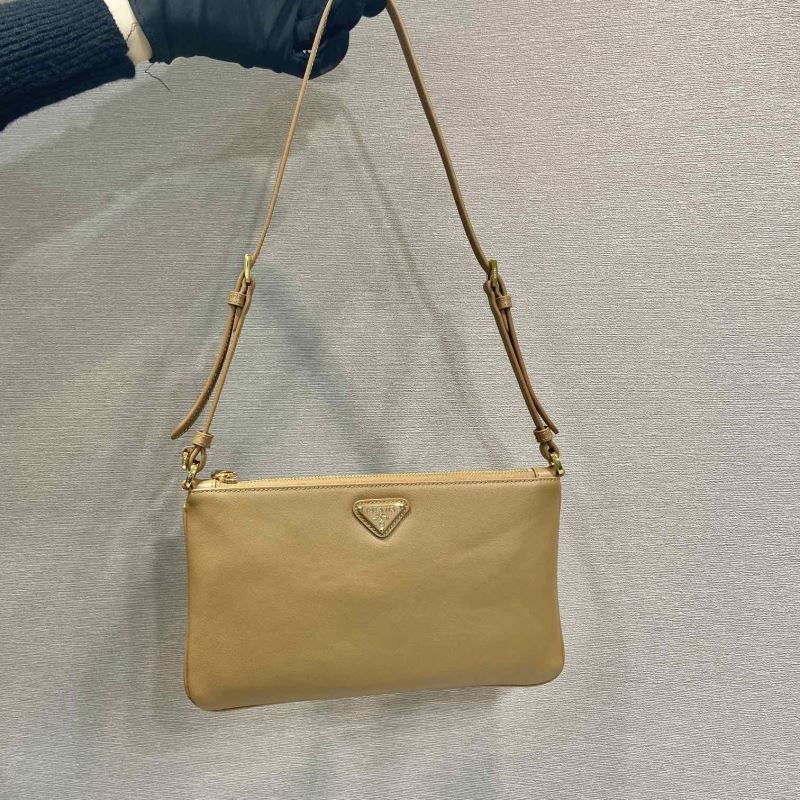 Pra*a hobo bags